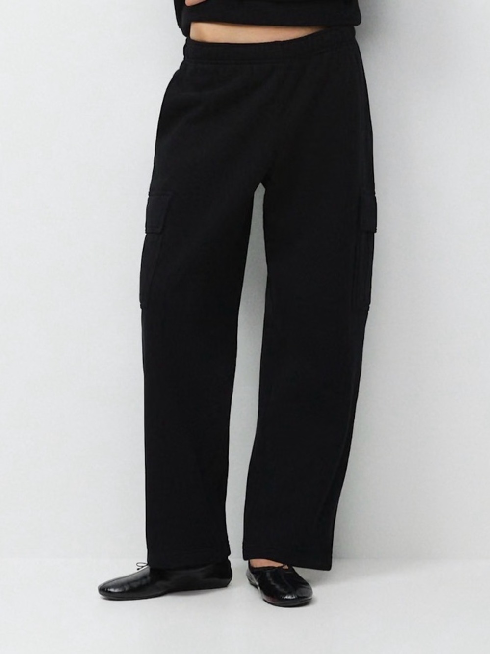 ARITZIA Sweatfleece Mega Fit Black Wide-Leg Cargo Sweatpants Short Size xxs